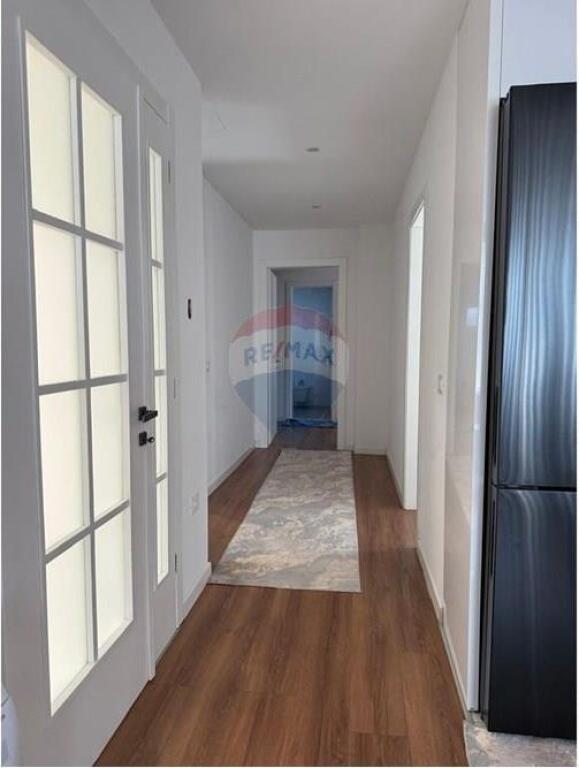 Villa - In Affitto - Viale Blu, Kamëz