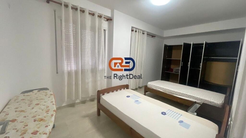 Tek Komuna E Parisit ,Jepet Me Qira Apartament 2+1, Me Orientim Perfekt!!!