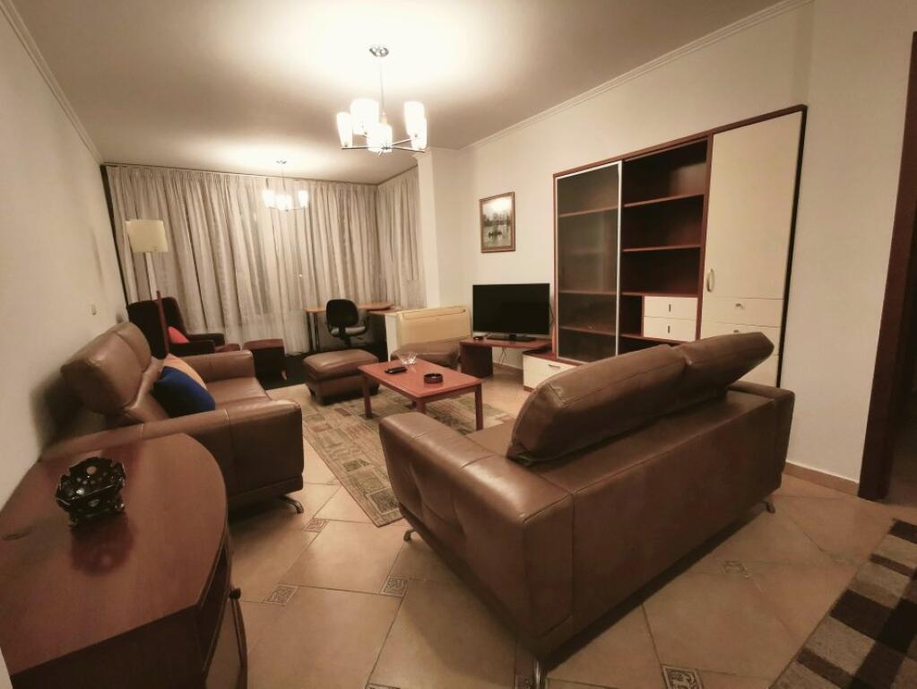 Appartamento 2+1 in affitto vicino allo Stadio "Air Albania"