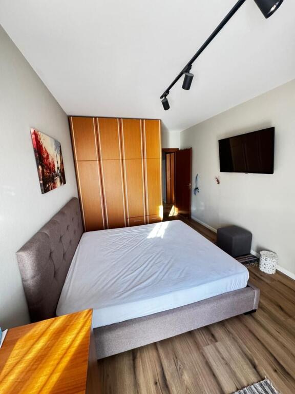 Apartment 2+1, Kavaja Street (Globe)!