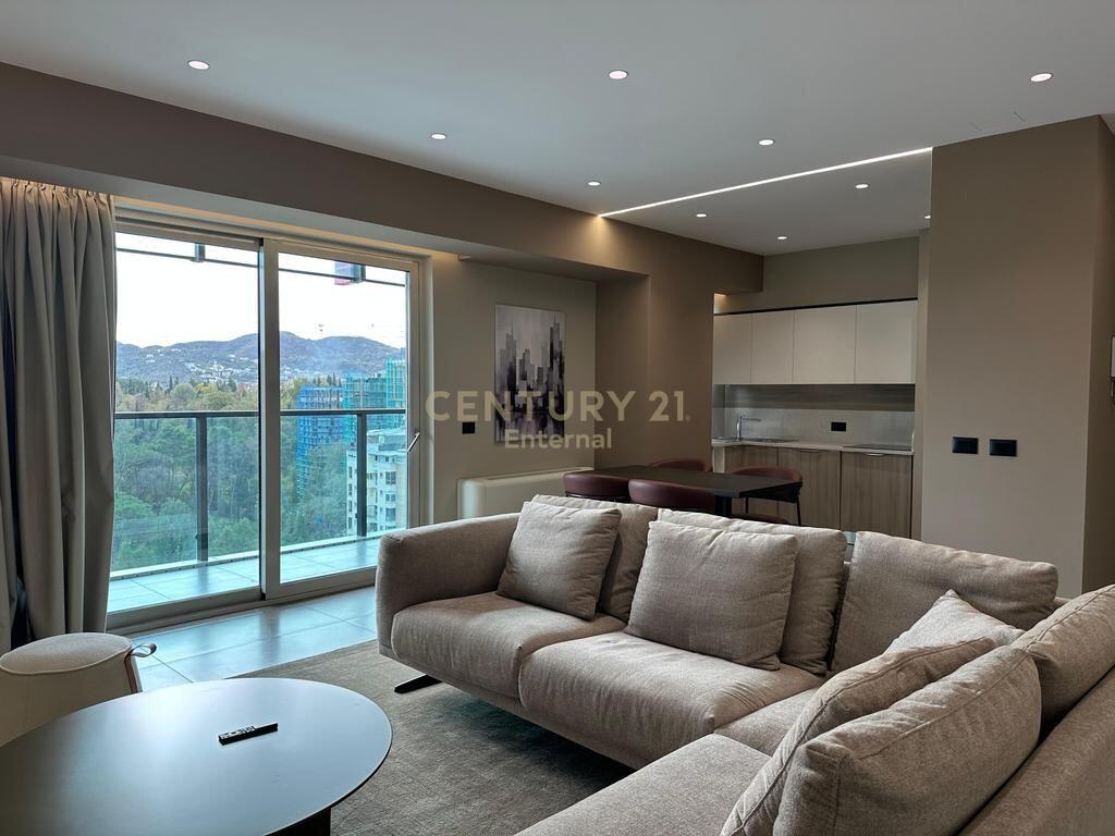 Apartment 2+1+2+Parking Space for rent at Ambassador 3