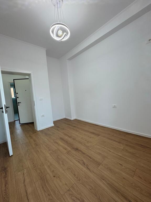 Vendesi in vendita 2+1+balcone