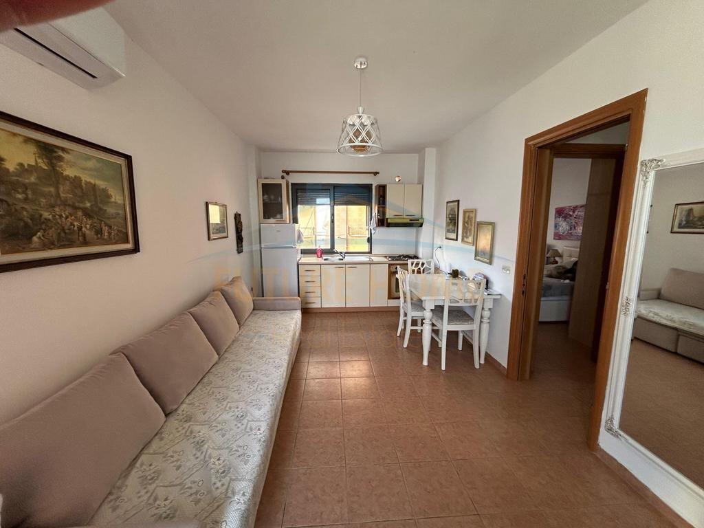 In vendita, Appartamento 1+1, Shkëmbi Kavajës