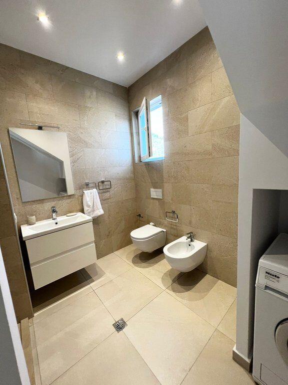 VILLA IN AFFITTO INVESTITA A PRUSH VICINO AL KOMBINAT