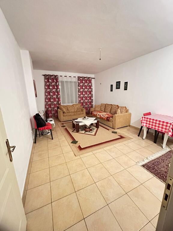 APARTAMENT 1+1 per shitje Astir