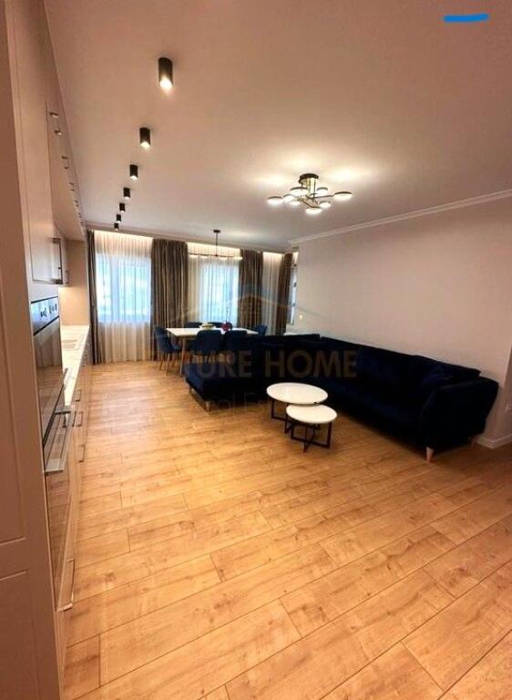 In affitto, Appartamento 3+1 – Centro, Tirana