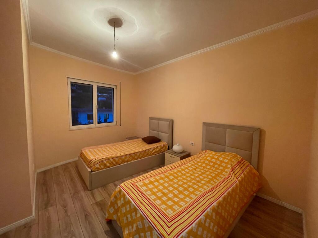 Appartamento 2+1+2 con balcone in vendita a Linze