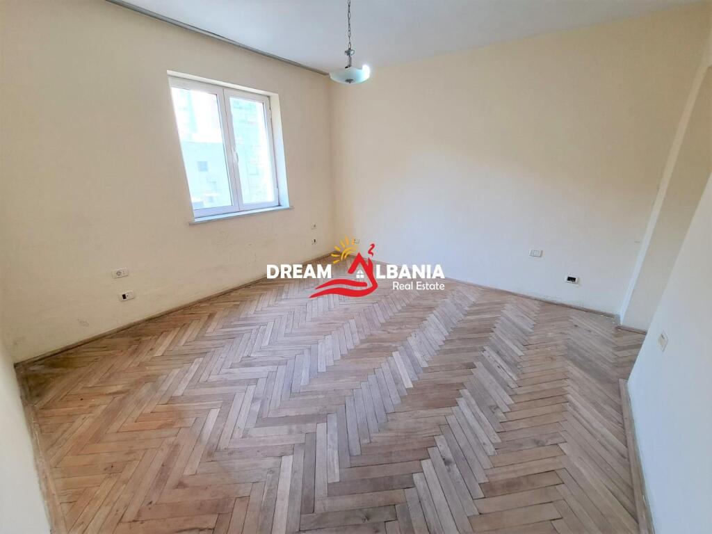3+1 apartment for sale near the Electric Market near the Museum of Natural Sciences in Tirana (ID 4139150)