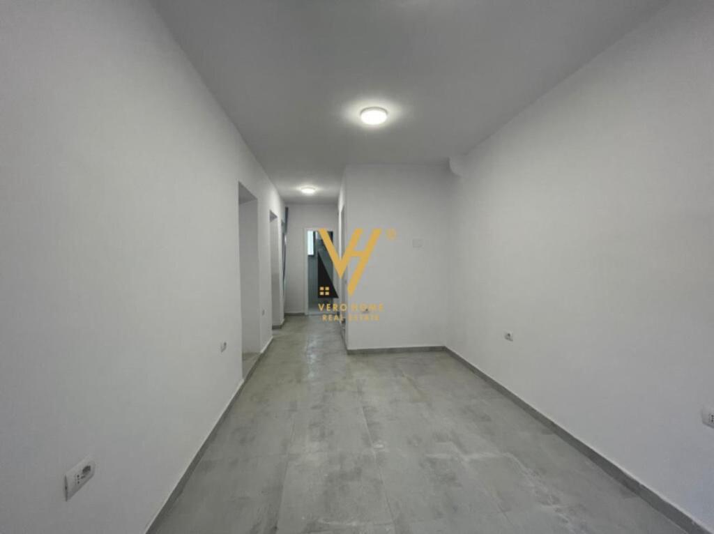OFFICE 70 M2 FOR RENT AT LULISHTJA, FORMER EXHIBITION 80,000 LEKE