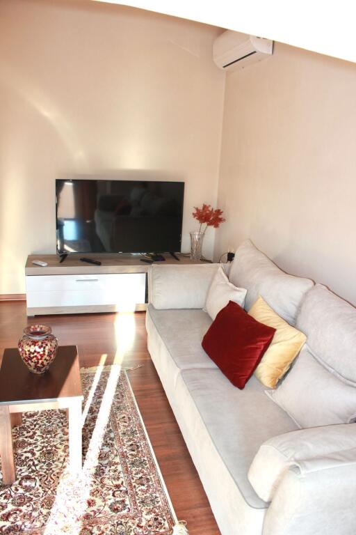 Apartament 1+1 me qera tek Ambasada Amerikane