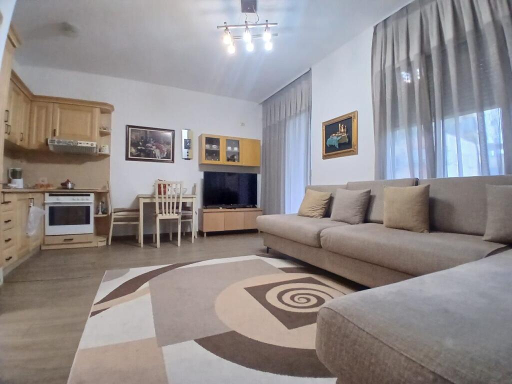 Affittasi appartamento 2+1+1 bagno +1 balcone