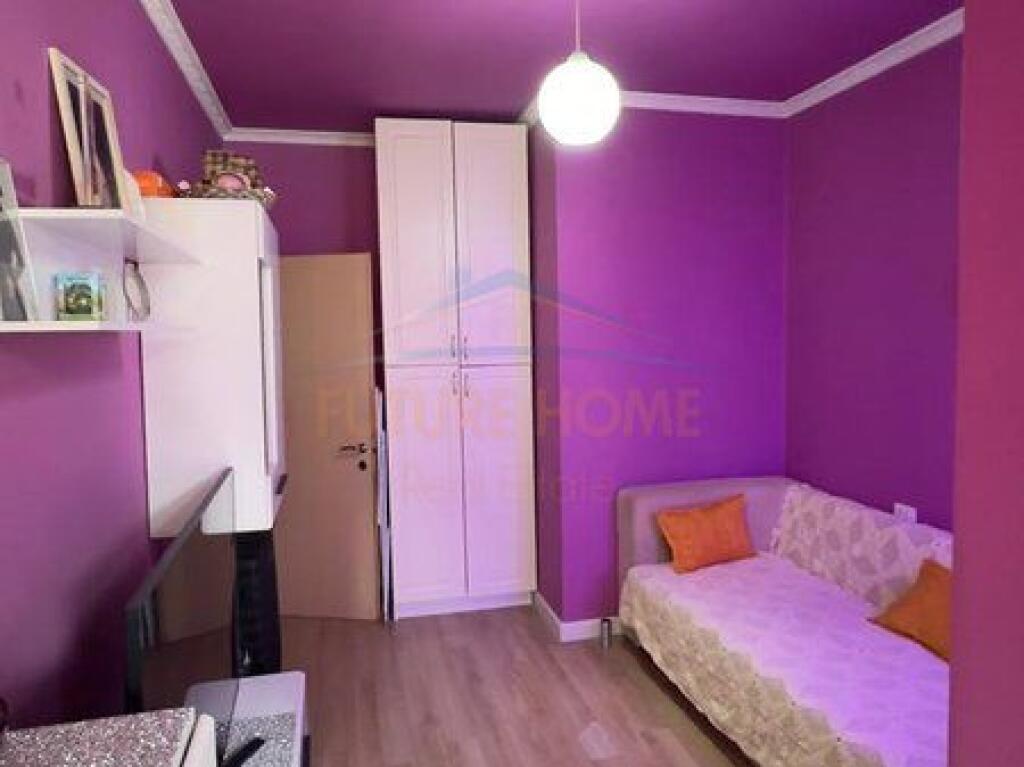 Vendesi Appartamento 1+1 Vicino a Eleonora, Kodra e Diellit, Tirana.