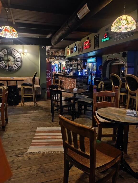 LOCALE IN AFFITTO A MYSLYM SHYRI! 1.500 € /Mese