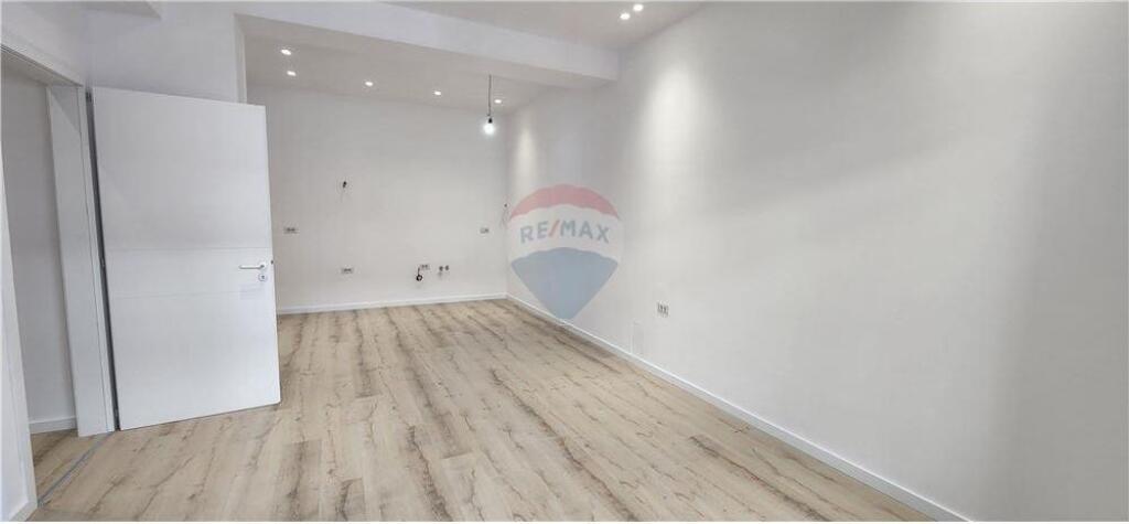 SPACE FOR RENT FOR OFFICES