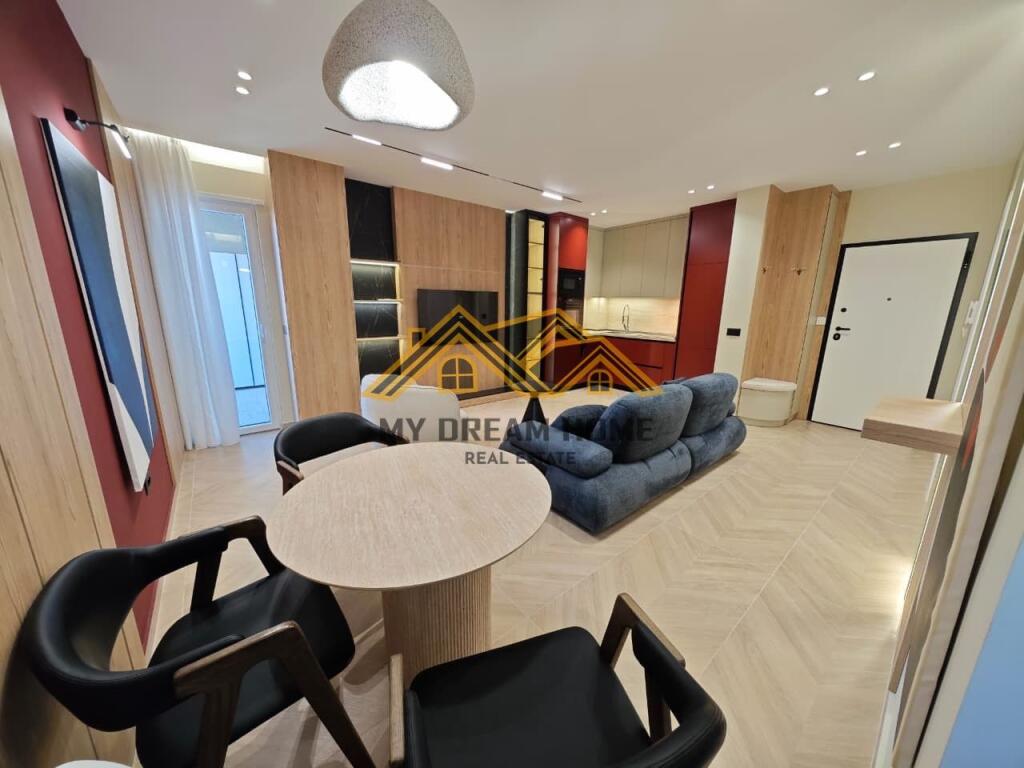 SUPER APPARTAMENTO 1+1 NEL CENTRO DI DURRËS, IN VENDITA !