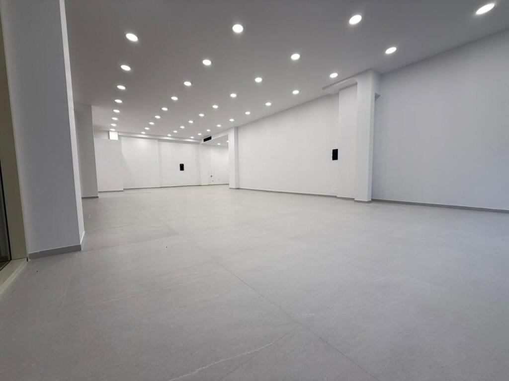 🏡 Business premises for sale in a new building, Kavaja Street