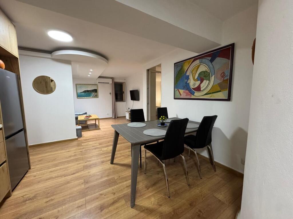 JEPET ME QERA APARTAMNET 1+1  450 EURO    
