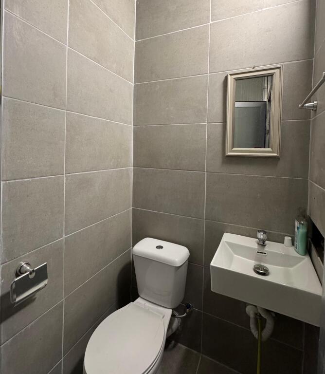• Perfect space for business for rent – super strategic location!
