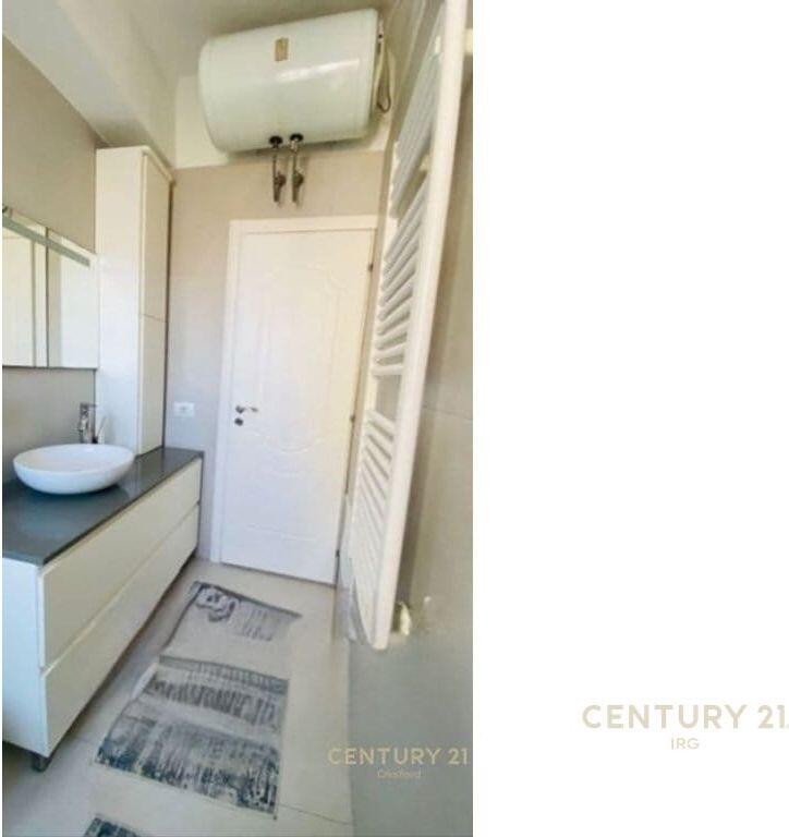 Apartament 2+1 i investuar për qira! 21 dhjetori, Rr. Kavajes650 € /Muaj  Sip. Totale  75m2