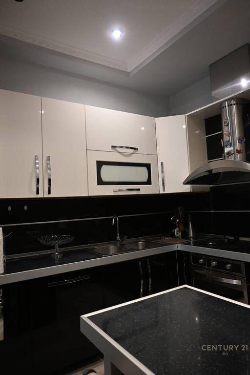 Appartamento 3+1 in affitto nel Complesso Delijorgji, Tirana 1.300 € /Mese