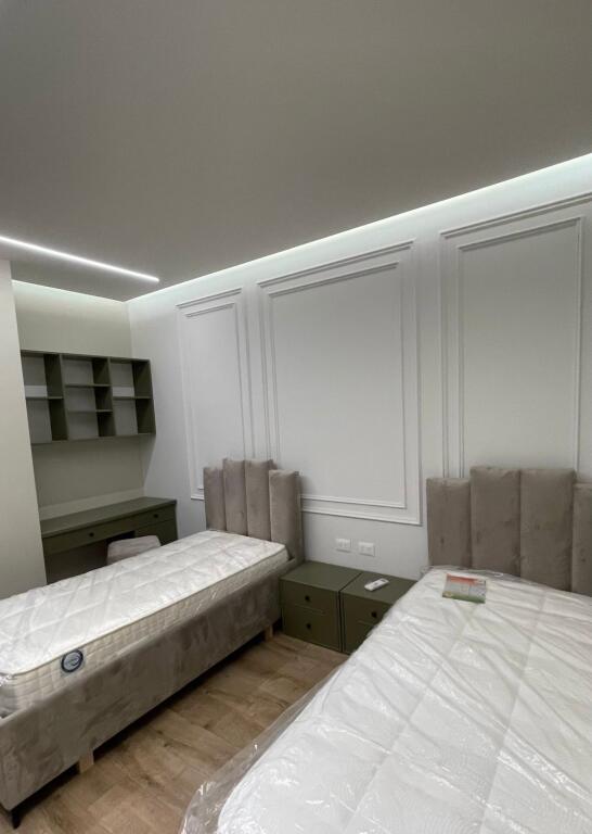 Jap me qira 2+1+parkim, mobilim lux te Liqeni i Thate