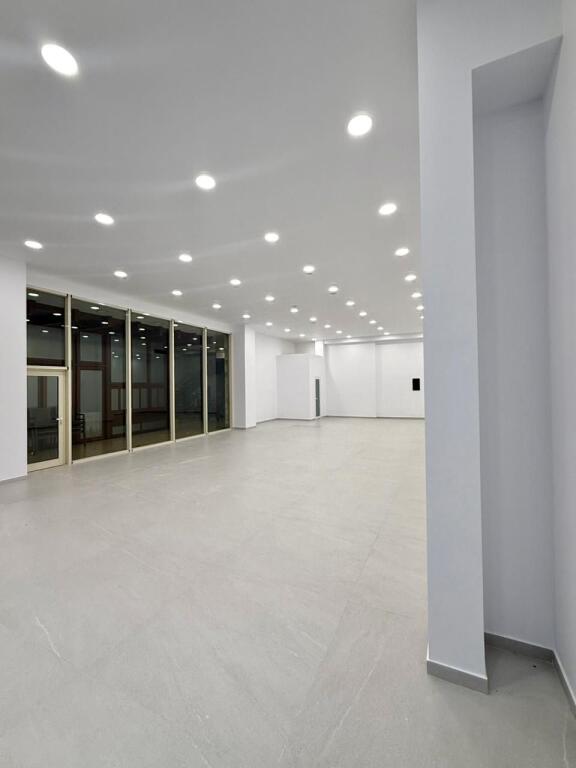 🏡 Business premises for sale in a new building, Kavaja Street