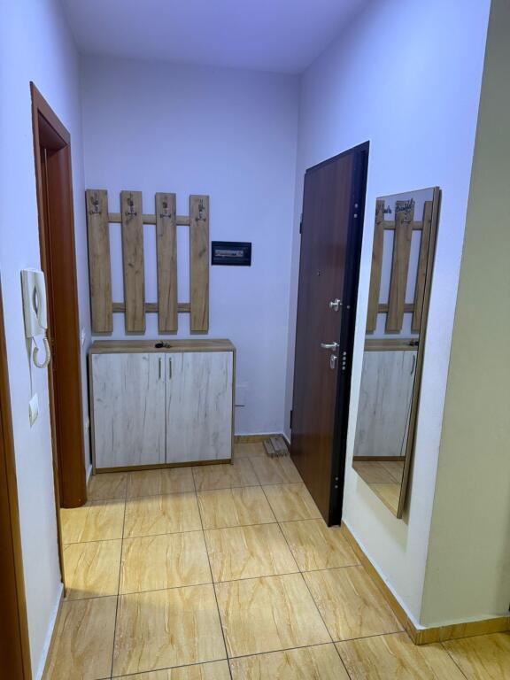 Apartament 2+1 me qira ne Laprake