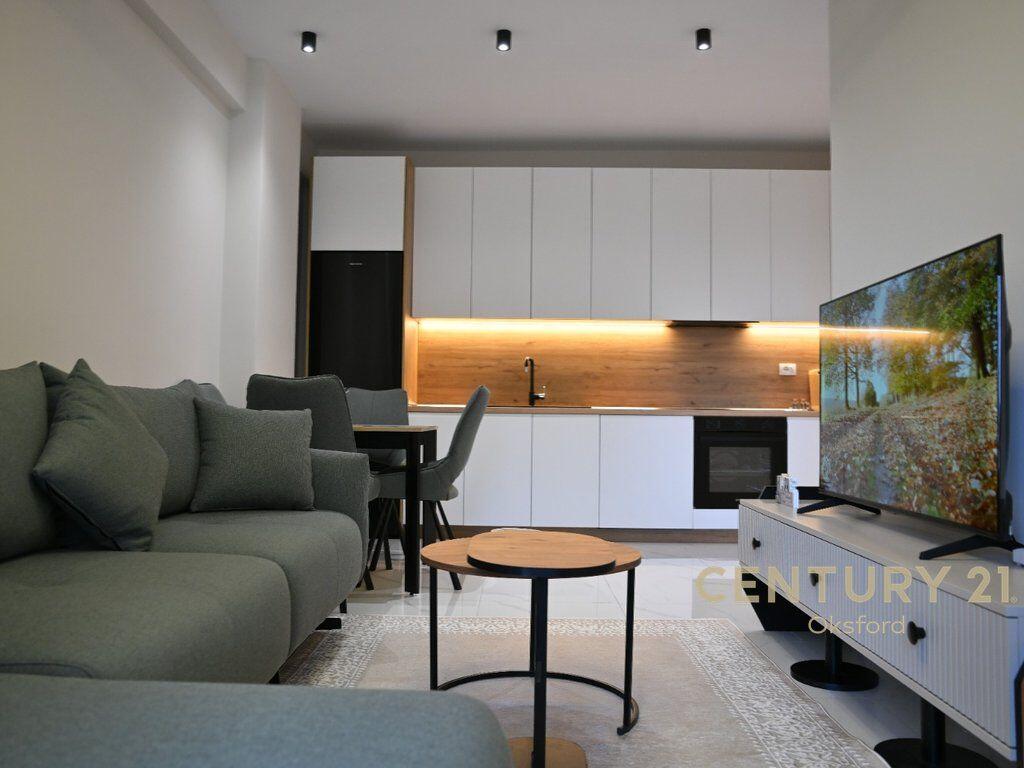 Shitet Apartament 1+1 ne Kamez!