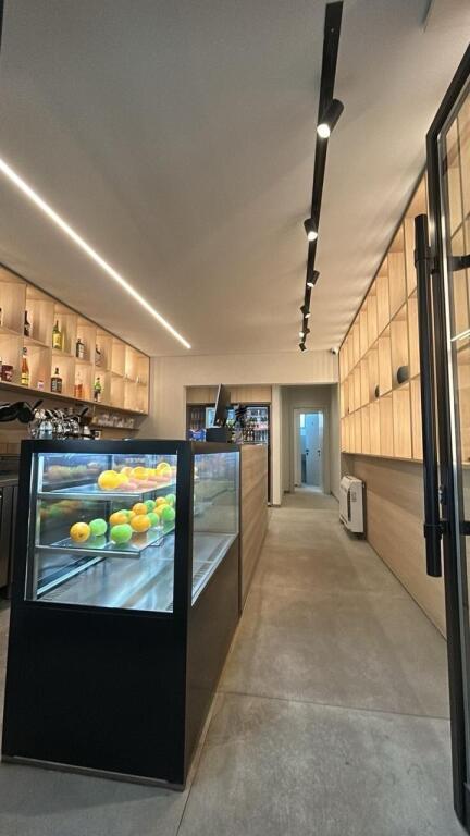 VENDITA AMBIENTE COMMERCIALE 76 M2 ALI DEMI 330.000 EURO