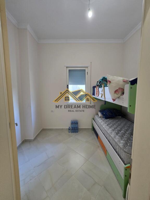 SHITET APARTAMENT 2+1+ NJE POST PARKIMI TEK SHKEMBI I KAVAJES!!