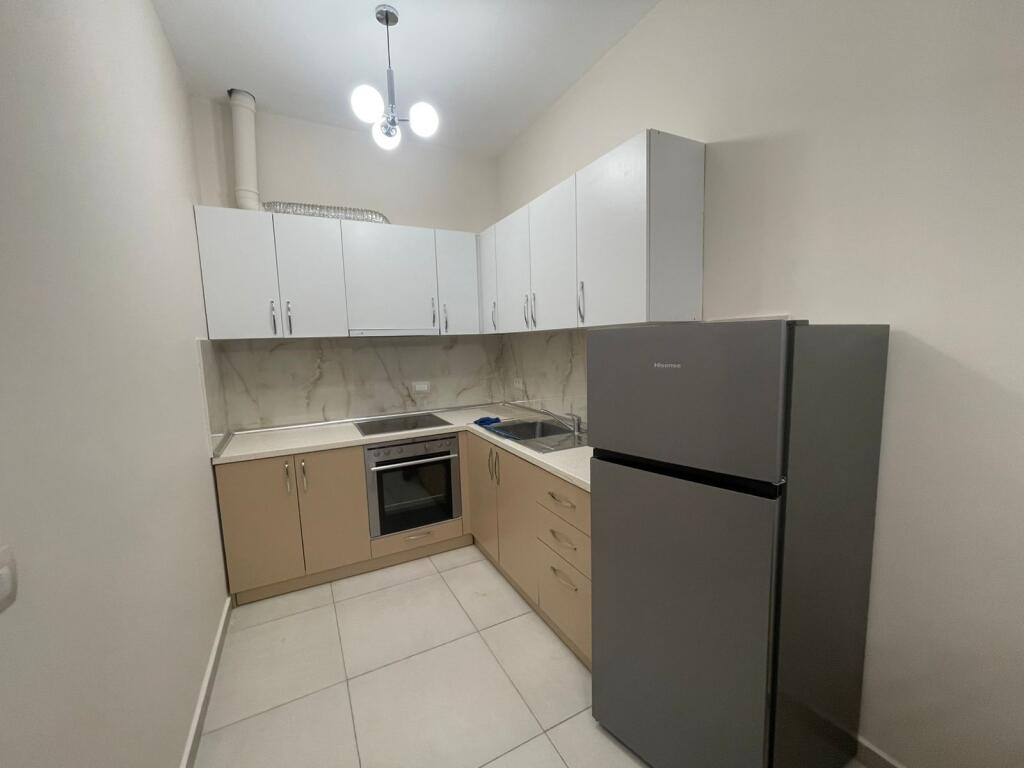 Shitet apartament 1+1 ne Fresk, rruga e Dajtit