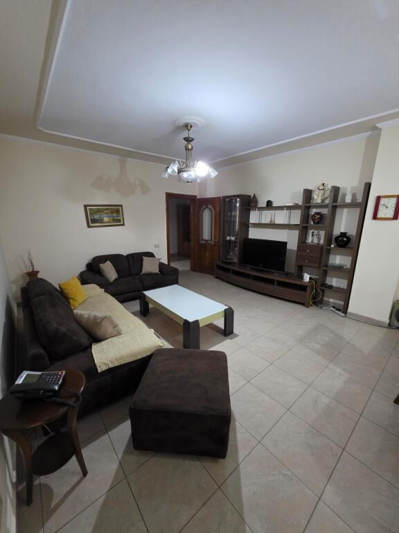 Appartamento 3+1, Via Elbasan!