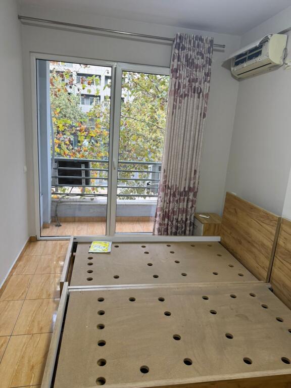 Apartament 2+1 me qira ne Laprake