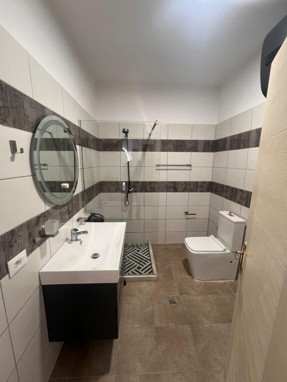 🏡 Jepet apartament 2+1 me qira te Fusha e Aviacionit