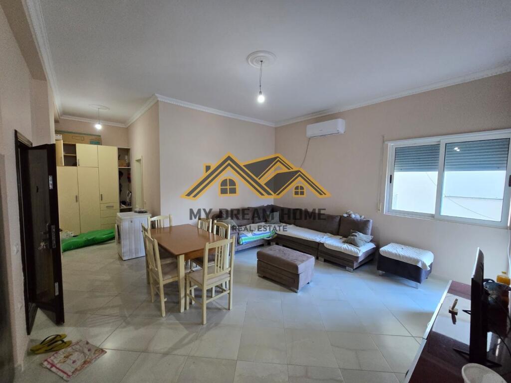 SHITET APARTAMENT 2+1+ NJE POST PARKIMI TEK SHKEMBI I KAVAJES!!