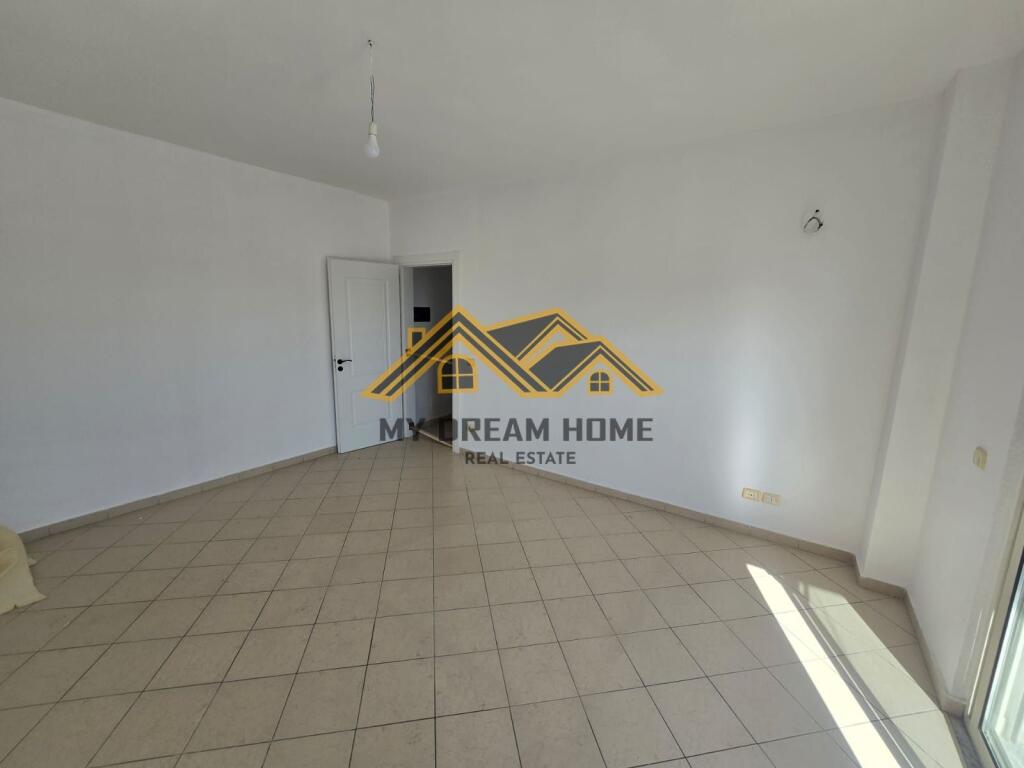 APARTMENT FOR RENT NEAR THE INDUSTRIAL MARKET!
