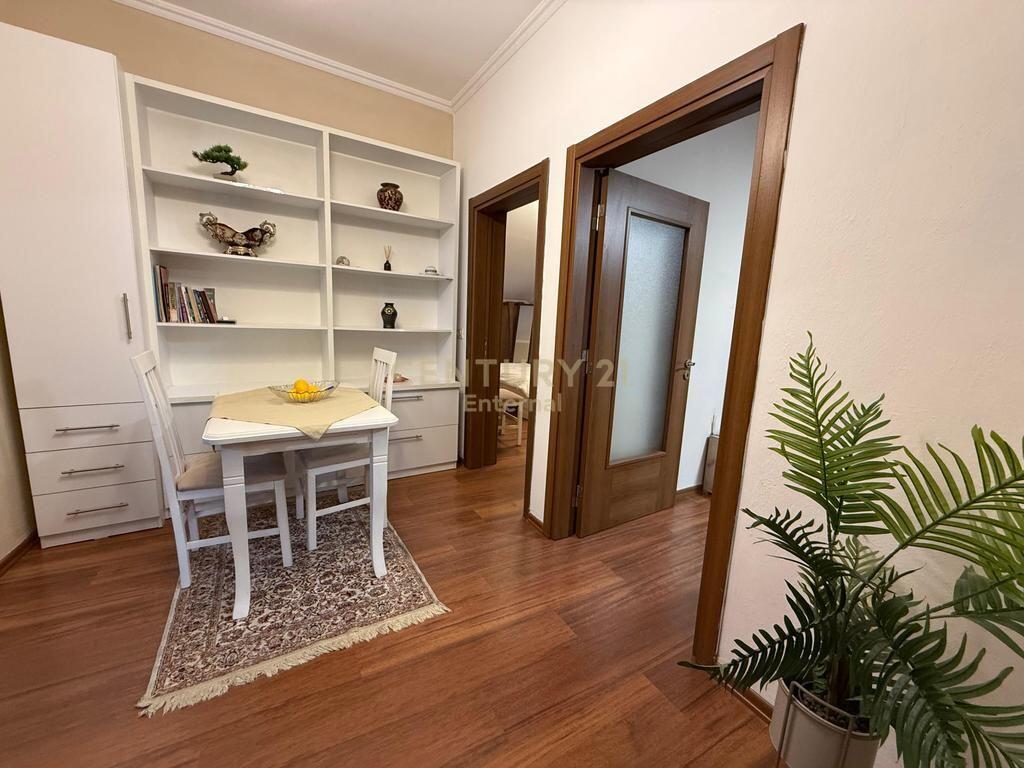 Apartament 1+1 Me Qira prane Ambasades Amerikane