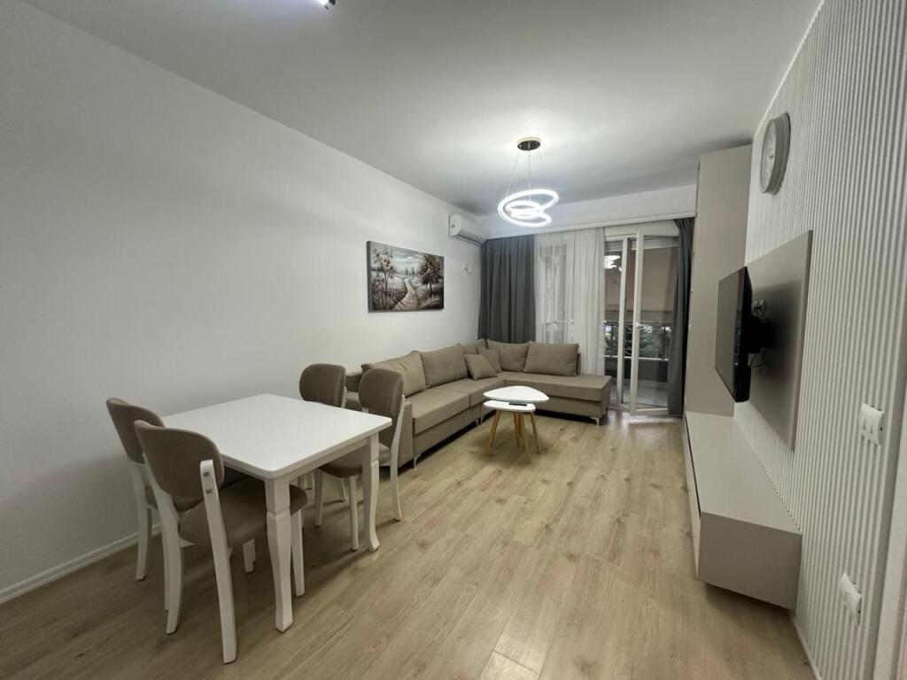 APARTAMENT 2+1 PER QERA NE KOMUNE