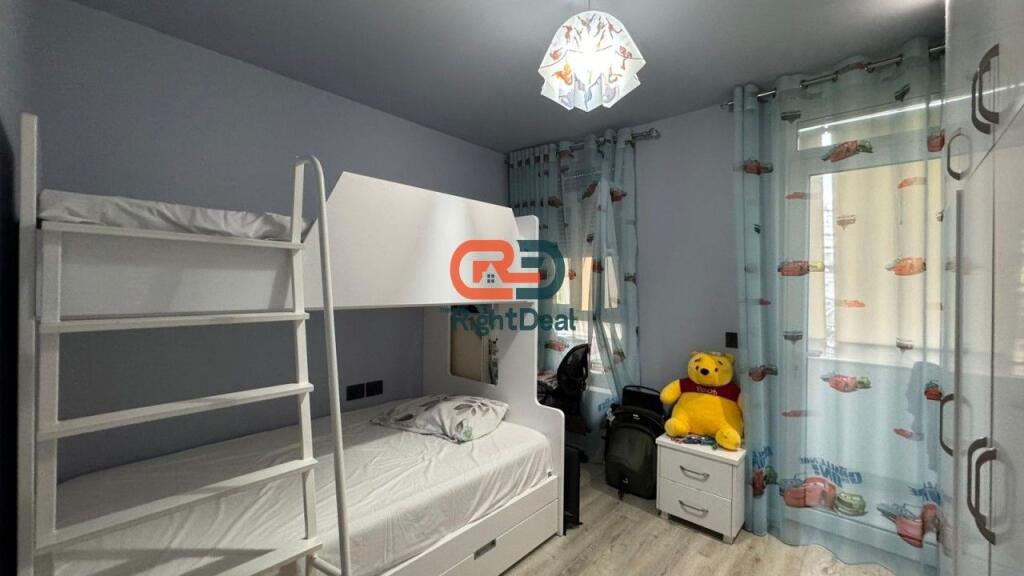 Tek Komuna E Parisit , Shitet Apartament 2+1 Totalisht I Investuar!!