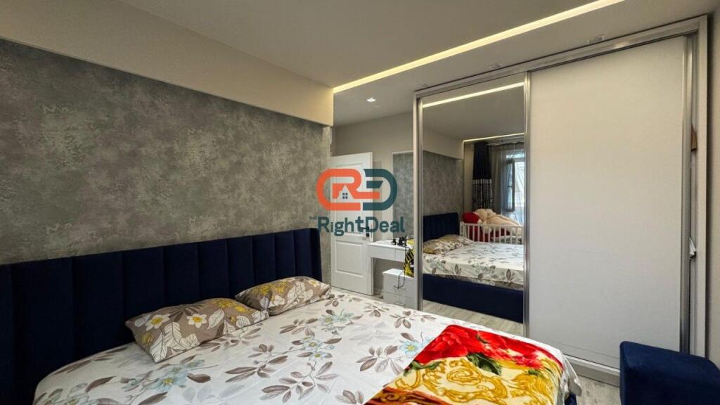 Tek Komuna E Parisit , Shitet Apartament 2+1 Totalisht I Investuar!!