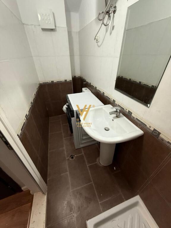 JEPET APARTAMENT 1+1 ME QERA TE KODRA E DIELLIT 1, 550 EURO