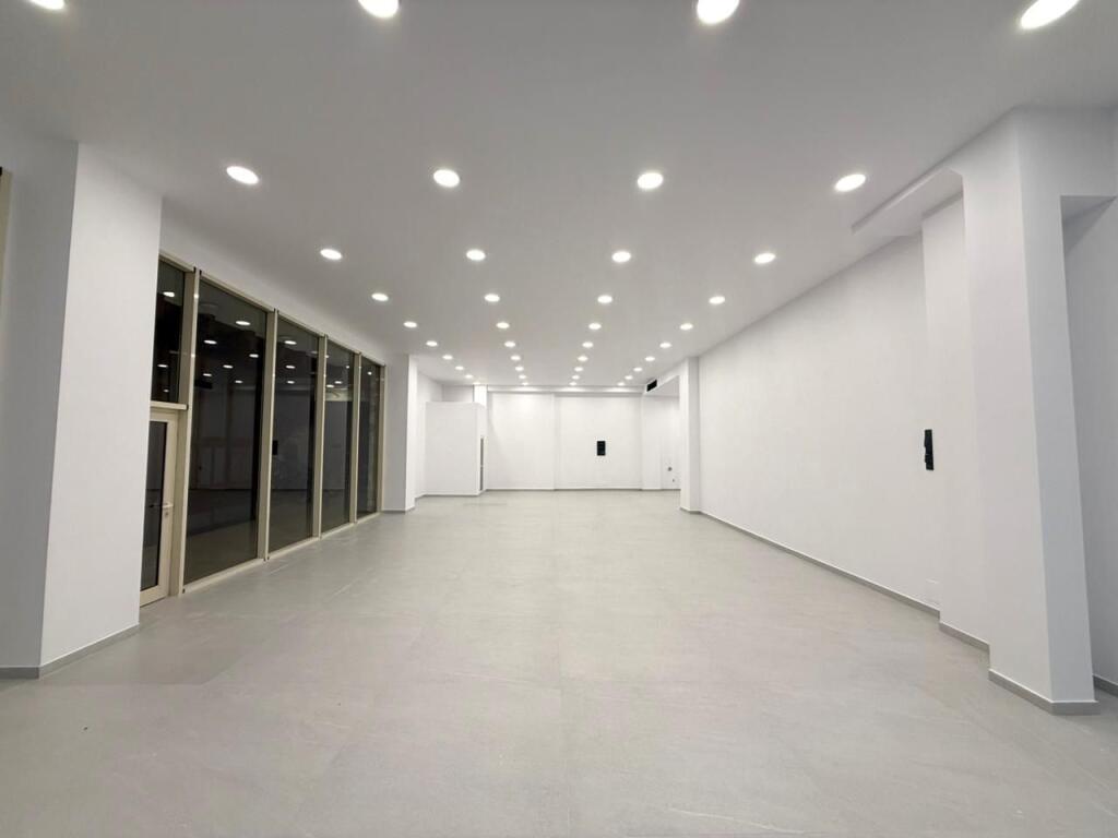 🏡 Business premises for sale in a new building, Kavaja Street