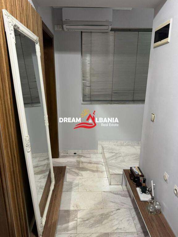 Apartament 1+1 për Qira tek Komuna e Parisit (ID 4219474)