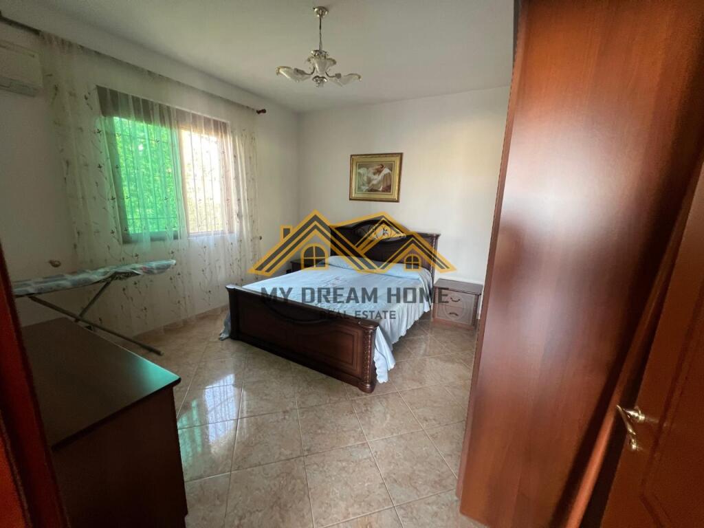 VENDESI CASA SU 3 PIANI A ARAPAJ, DURRES