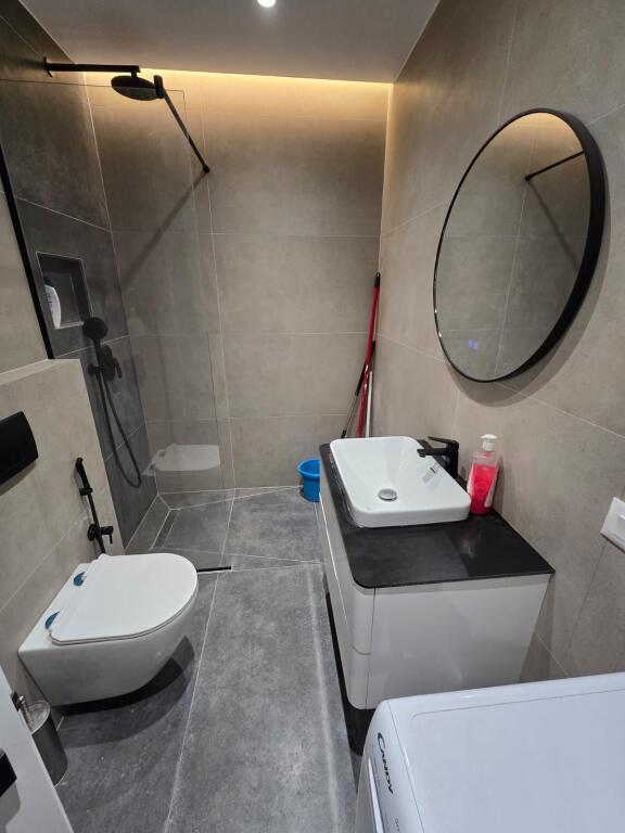 📌 Jepet Apartament 1+1+ studio me Qira – Bulevardi “Zogu I”