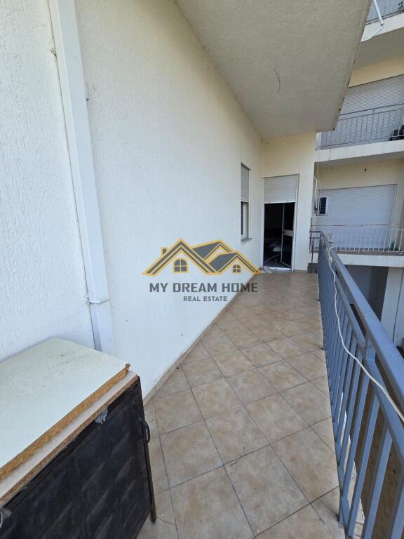 SHITET APARTAMENT 2+1+ NJE POST PARKIMI TEK SHKEMBI I KAVAJES!!