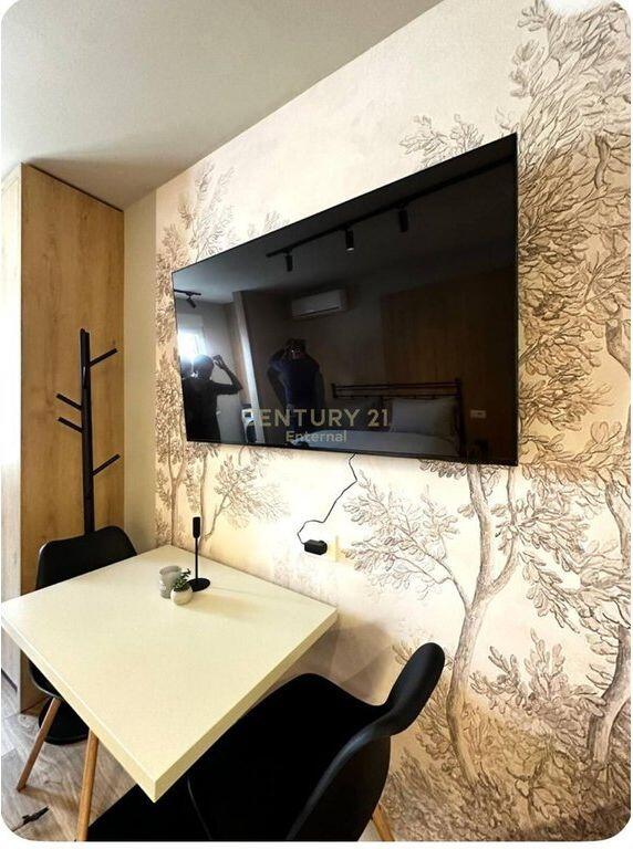 Studio for Rent Downtown!