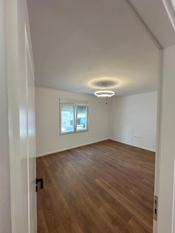 Appartamento 1+1 in vendita in Via Kongresi i Manastirit!