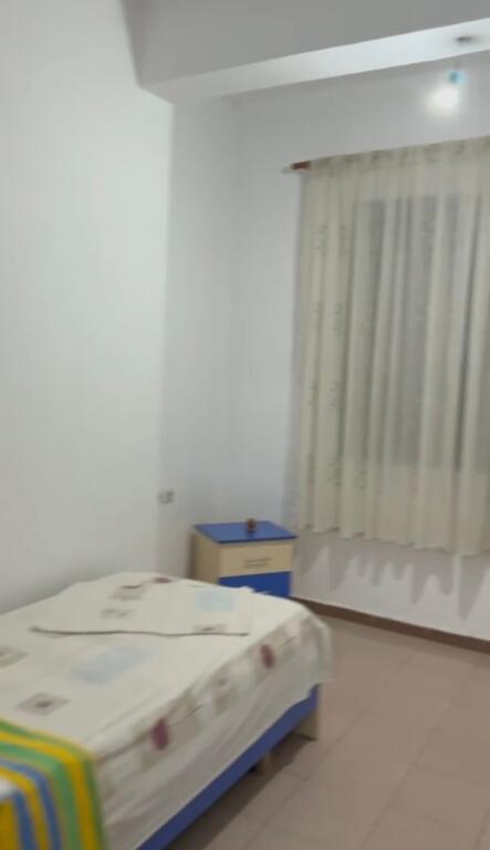 Jepet me qera shtepi private 2+1 tek Inxhinieria e Ndertimit