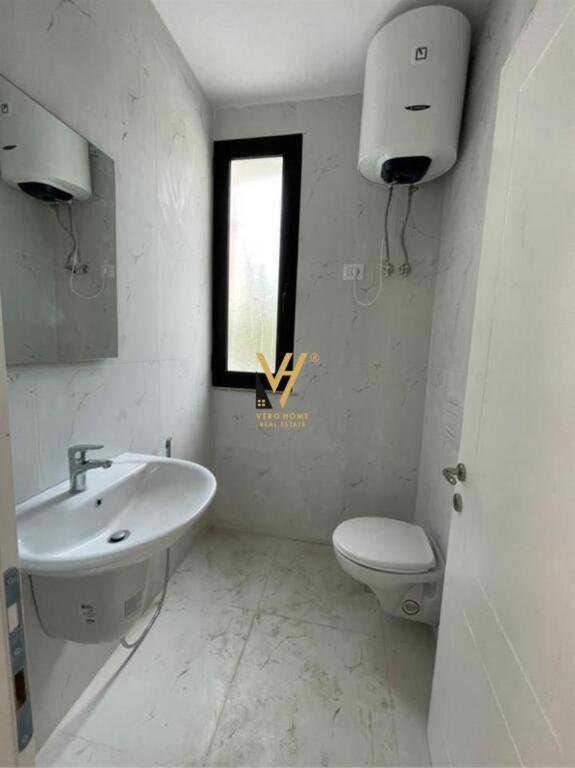 OFFICE 70 M2 FOR RENT AT LULISHTJA, FORMER EXHIBITION 80,000 LEKE